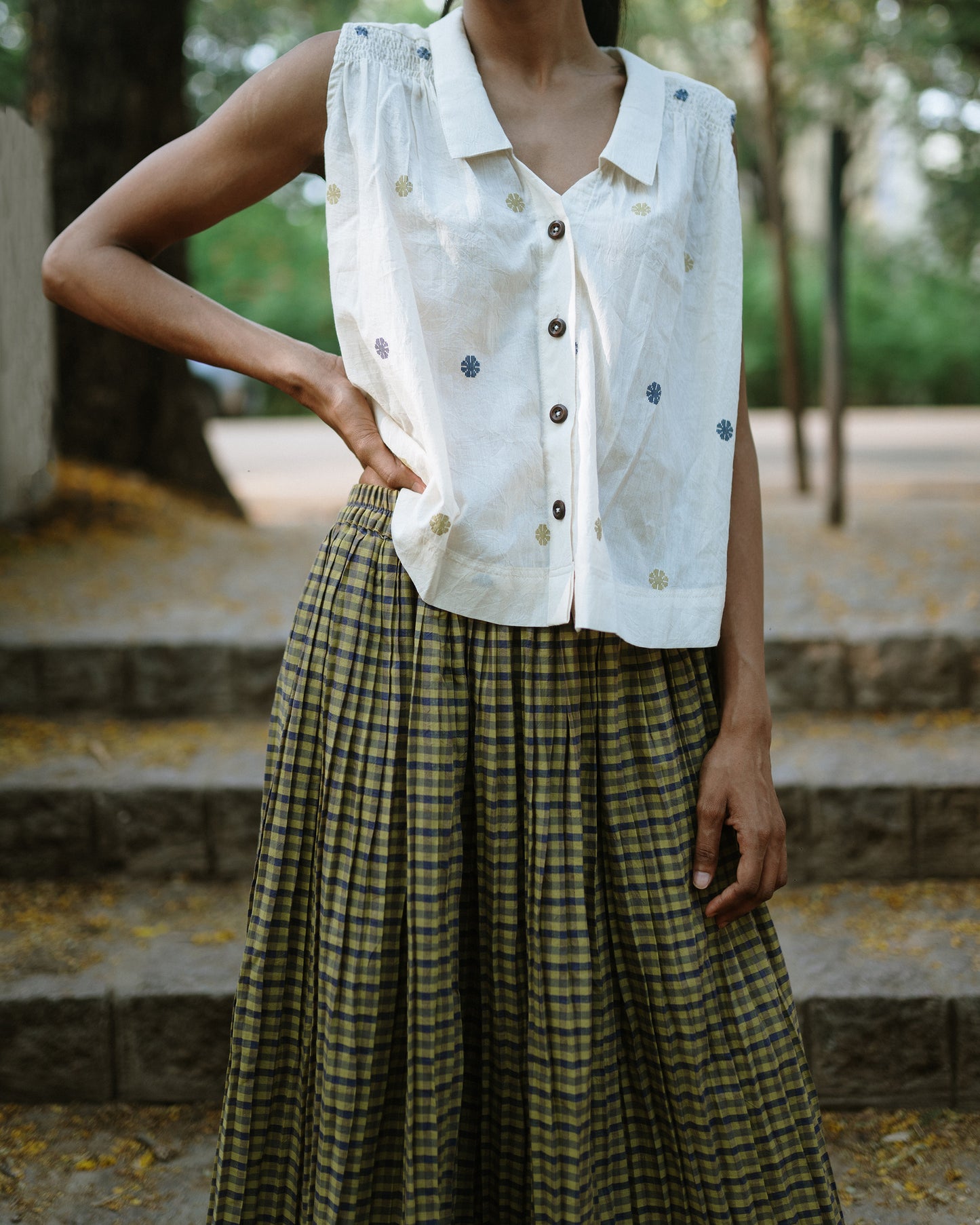 Day Top in Handwoven Flower Motif